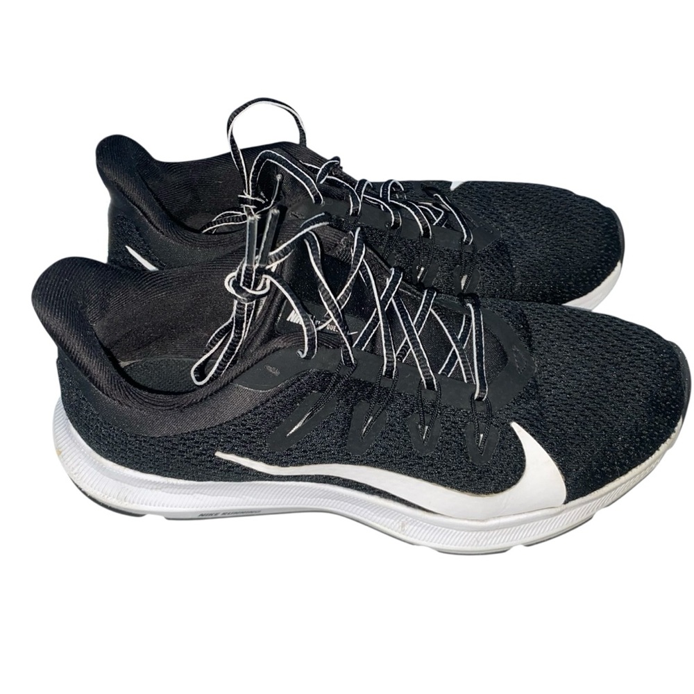 Nike Quest 2 Running Athletic Shoes Size 7 Black and White Breathable Cushion